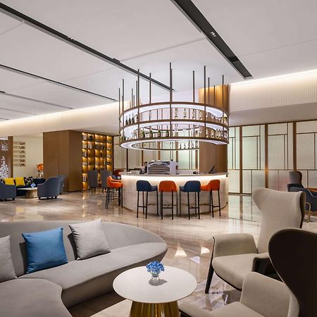 Novotel Guangzhou Baiyun Airport - Canton Fair Free Shuttle Bus & Official Registration Agency المظهر الخارجي الصورة