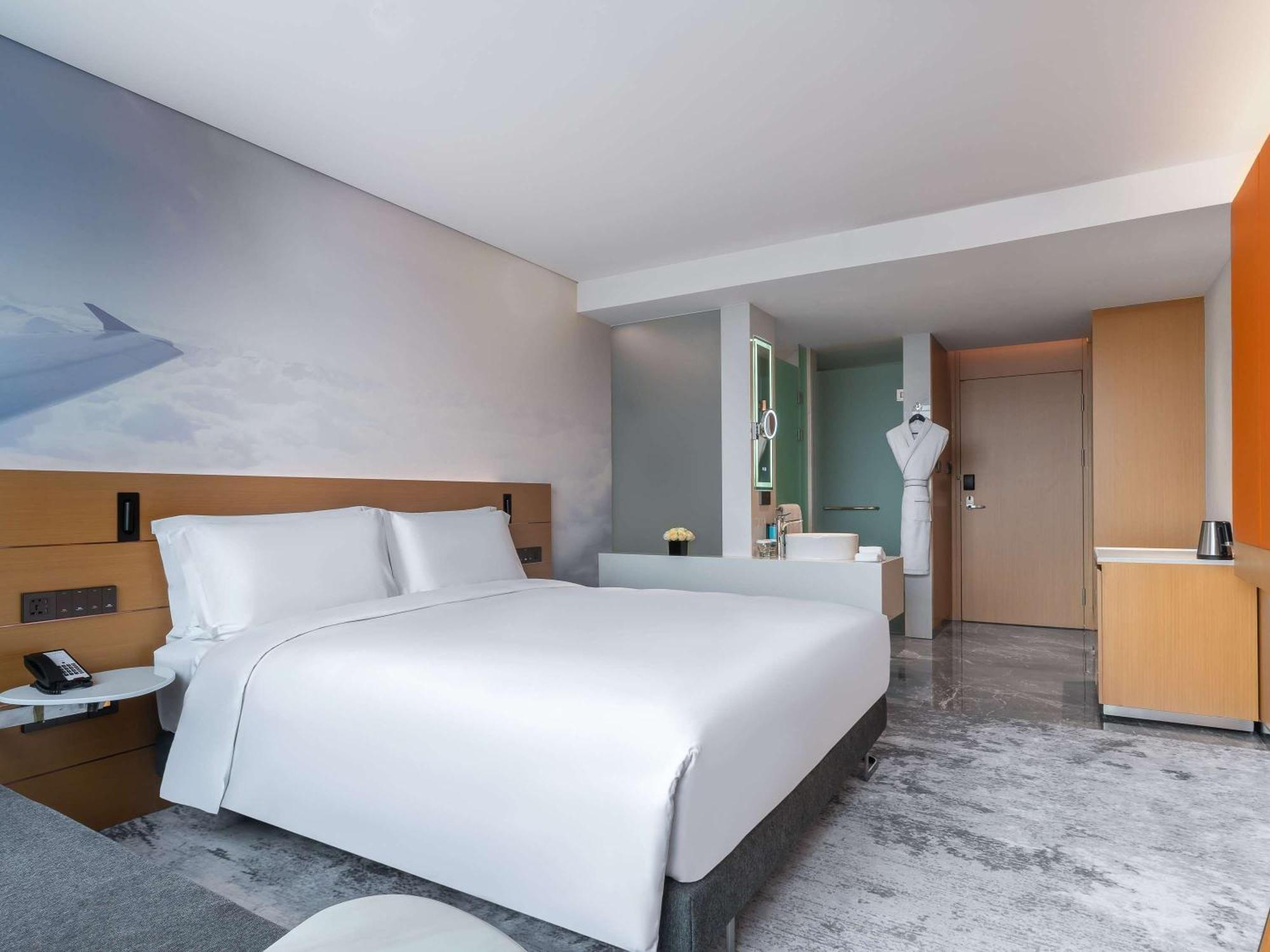 Novotel Guangzhou Baiyun Airport - Canton Fair Free Shuttle Bus & Official Registration Agency المظهر الخارجي الصورة